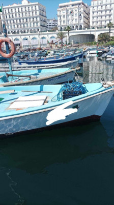 bateaux-barques-yamaha-15-chv-flouka-bab-el-oued-alger-algerie