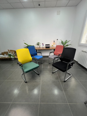 chaises-chaise-strada-visiteur-new-pour-bureaux-et-administrations-de-notre-marque-mobix-dz-hammedi-boumerdes-algerie