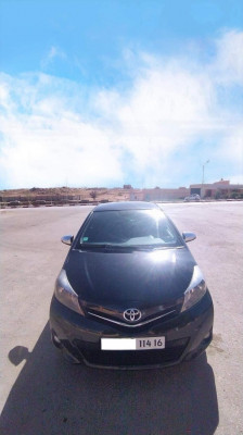 automobiles-toyota-yaris-2014-aflou-laghouat-algerie