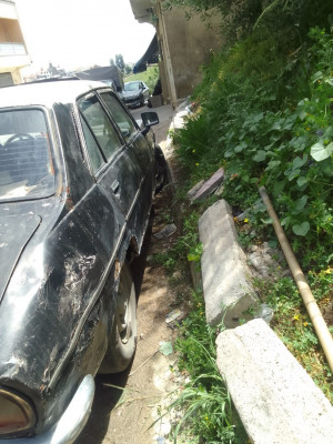 berline-peugeot-504-1983-ouaguenoun-tizi-ouzou-algerie