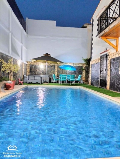 كراء للعطل فيلا وهران عين الترك