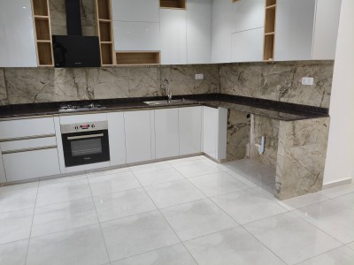 كراء شقة 4 غرف الجزائر بئر خادم