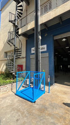 montecharge hydraulique pour marchandise - gravity algerie. مصعد نقل البضائع