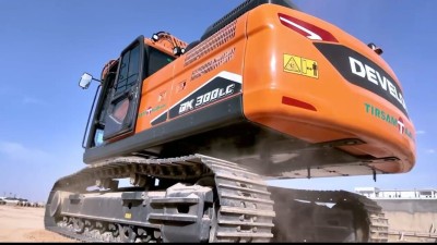 Develon Pelle hydraulique 33t 2025