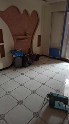 شقة-كراء-4-غرف-المدية-البرواقية-الجزائر