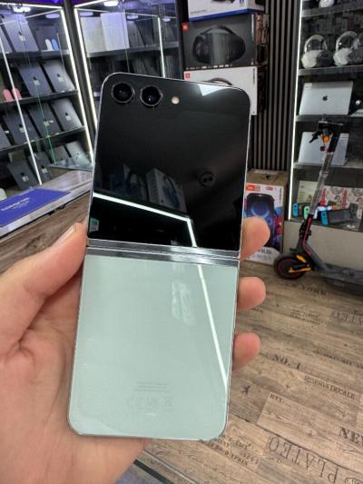 Samsung Galaxy Z flip 5 8G 256G