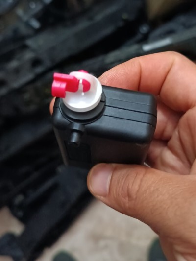 verrouillage central de coffre d'origine Renault et Dacia 