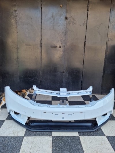 Pare choc avant Sandero Stepway