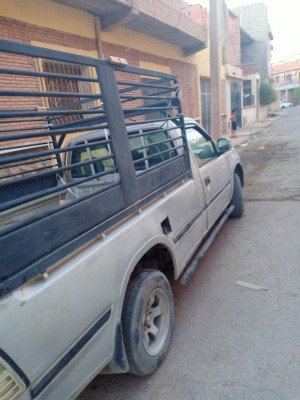 automobiles-isuzu-2007-normal-sidi-bel-abbes-algerie