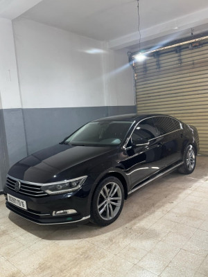 voitures-volkswagen-passat-2019-carat-alger-centre-algerie