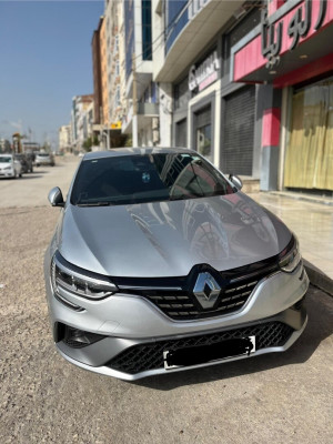 voitures-renault-megane-2022-rs-line-constantine-algerie