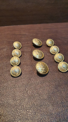 Boutons Yves Saint Laurent Vintage  doré, ornés du Logo YSL 