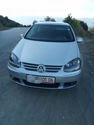 average-sedan-volkswagen-golf-5-2005-boudjellil-bejaia-algeria