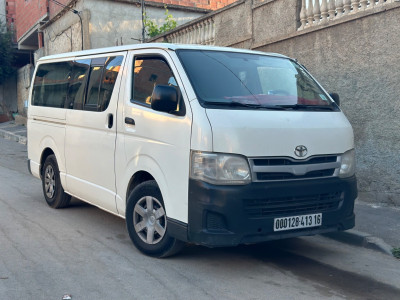 mini-bus-toyota-hiace-2013-reghaia-alger-algerie