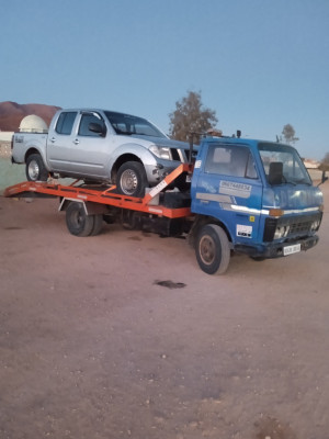 camion-ديباناج-toyota-b30-1983-assela-naama-algerie