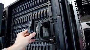 SERVEURS et BAIE DE STOCKAGE