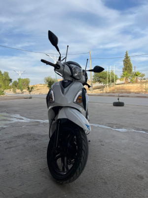 motos-et-scooters-sym-st-2024-ngaous-batna-algerie