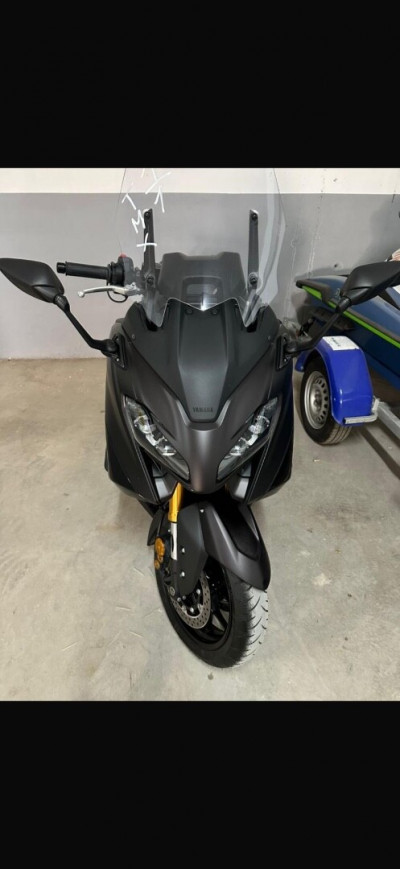 motos-et-scooters-yamaha-tmax-chocolat-2024-mostaganem-algerie