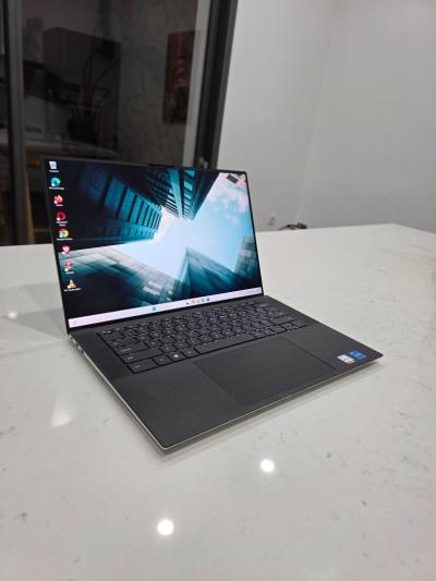 Dell xps WorkStation i5 12th Gen 15.6"pouces