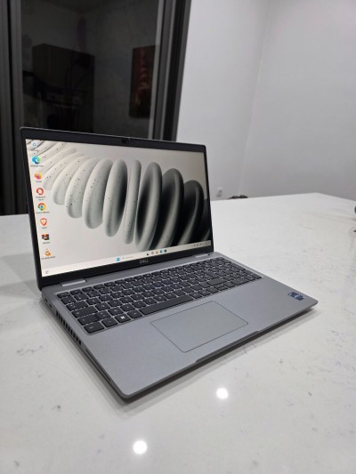 Dell Precision i5 13th vPRO 15.6"pouces