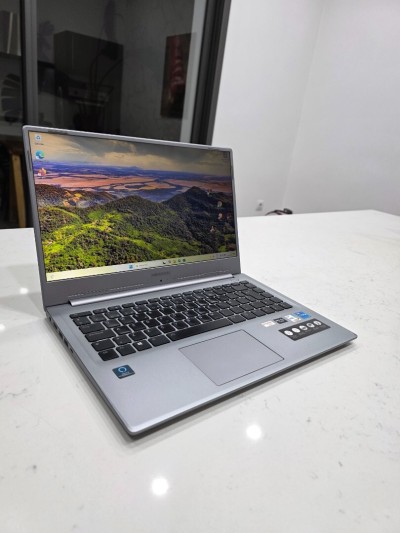 Medion Akoya i5 11th gen 15.6"p