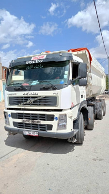 camion-volvo-شاحنة-قلابة-48-2010-algerie