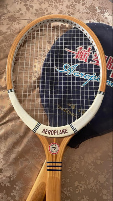 tennis-raquette-de-aeroplane-ain-benian-alger-algerie