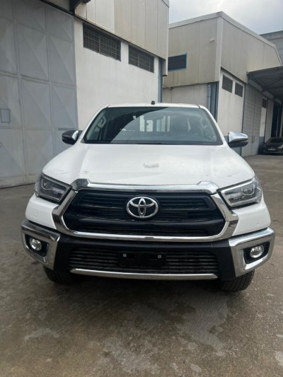 Toyota HILUX 2025 OMANI 🇴🇲 FULL OPTION