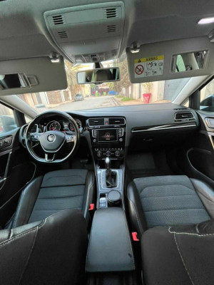 voitures-volkswagen-golf-7-2017-la-carat-oran-algerie