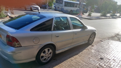 voitures-opel-vectra-2001-oran-algerie