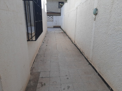 niveau-de-villa-location-f4-alger-bouzareah-algerie