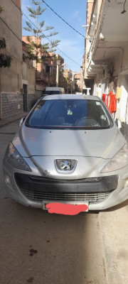 moyenne-berline-peugeot-308-2010-les-eucalyptus-alger-algerie