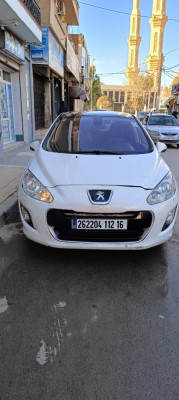 moyenne-berline-peugeot-308-2012-batna-algerie