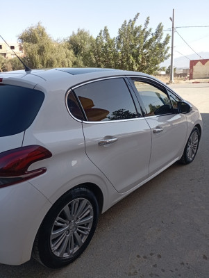 citadine-peugeot-208-2015-allure-sidi-rached-tipaza-algerie