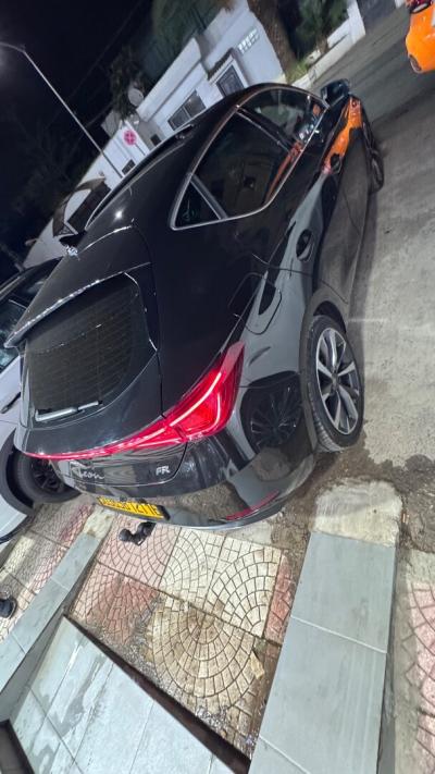 سيارات-seat-leon-2021-fr-بئر-خادم-الجزائر