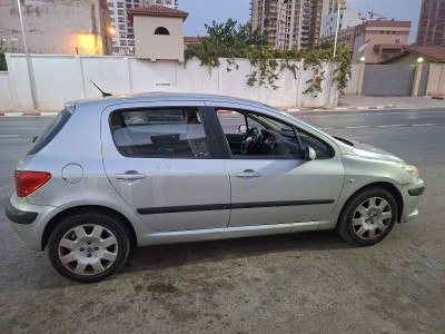 سيارات-peugeot-307-2006-بطيوة-وهران-الجزائر