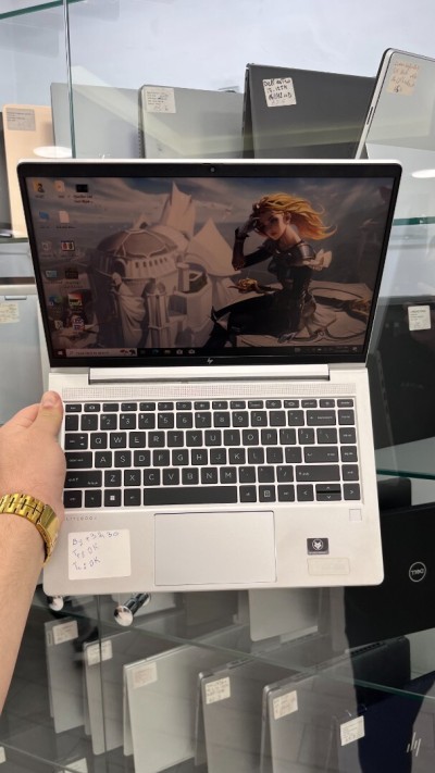 HP ELITEBOOK 645 G9 AMD Ryzen 5 PRO 5675U 14'' FHD 16RAM 256 SSD  BATTERIE 3.5 HEURES