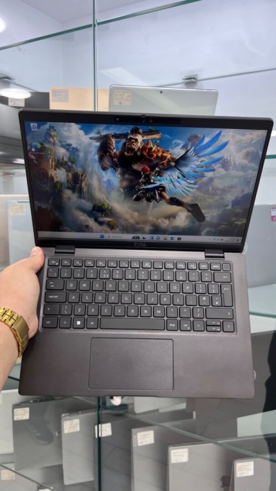 DELL LATITUDE FINITION CARBON  I5-12TH 16RAM 256SSD INTEL IRIS XE GRAPHICS BATTERIE +4 HEURES
