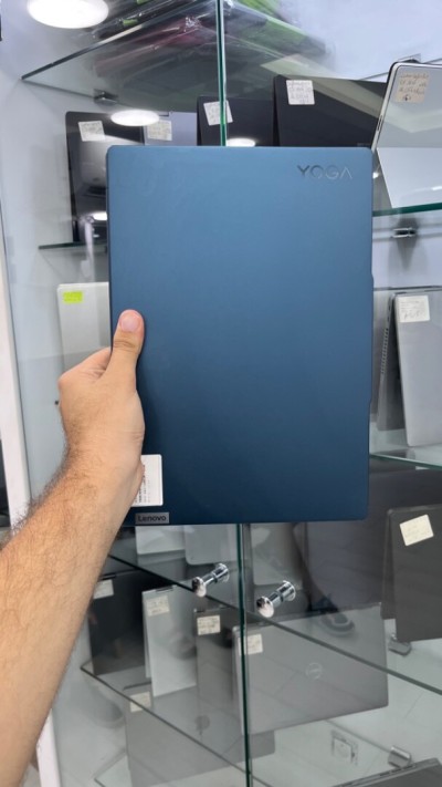 LENOVO YOGA PRO 7 AMD Ryzen 7 7735HS 16RAM 512SSD AMD RADEON 02GB DÉDIÉE 