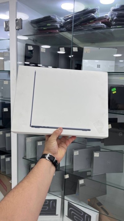 MACBOOK AIR M4 2025 15.3'' 24RAM 512SSD CYCLE 02 BATTERIE 100% ETAT NEUF PRODUIT MDM