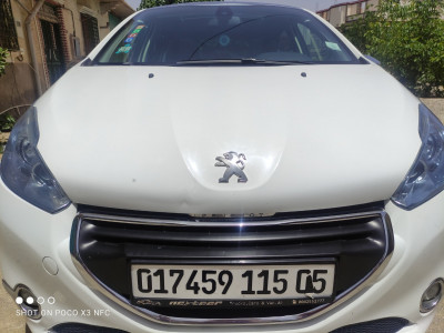 citadine-peugeot-208-2015-allure-tazoult-batna-algerie