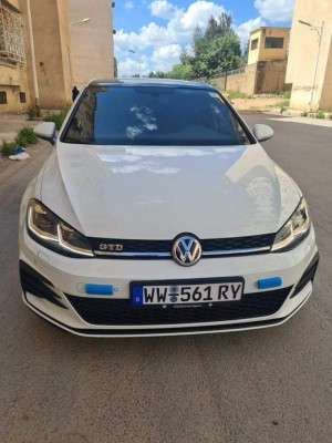 average-sedan-volkswagen-golf-7-2017-gtd-el-khroub-constantine-algeria