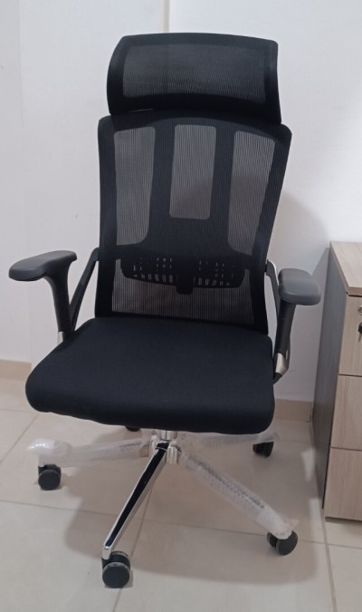 الكرسي الطبي الشبكي