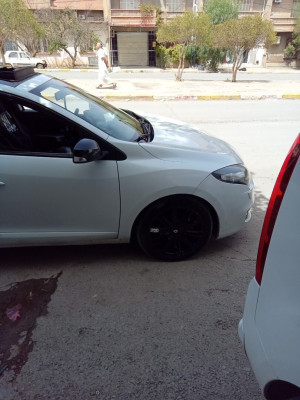 moyenne-berline-renault-megane-3-2014-gt-line-bordj-bou-arreridj-algerie