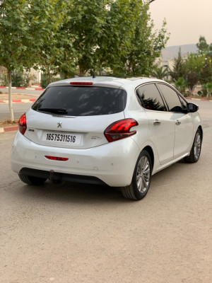 voitures-peugeot-208-2015-allure-facelift-medea-algerie