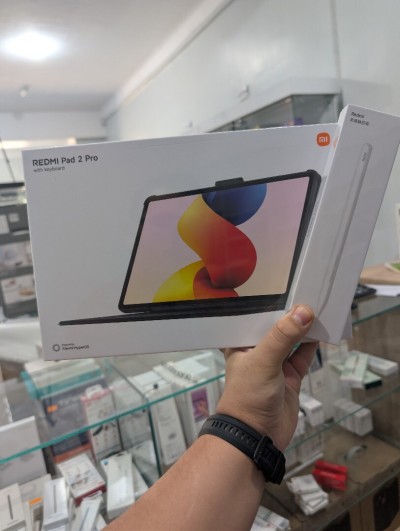 Redmi pad 2 pro ( 8 GB / 256 GB ) avec pochette et clavier 