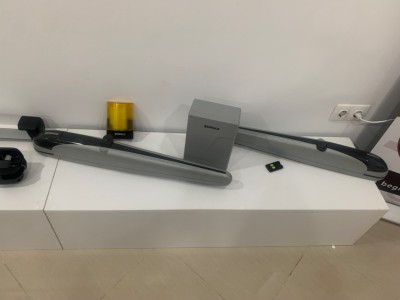 Vérin pour portail battant la marque KEY ,CAME, ACM NICE  disponible