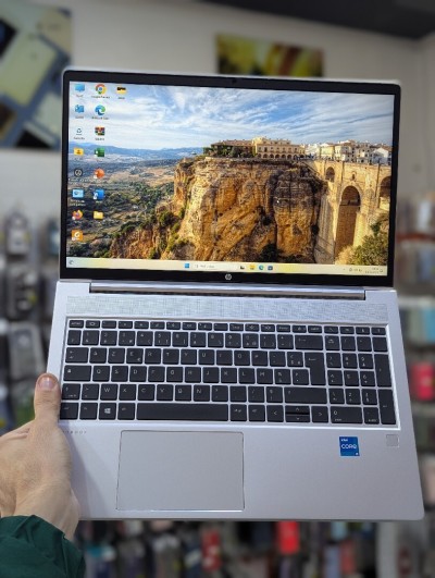 HP PROBOOK 450 G8  I5-1135G7 11 TH GÉNÉRATION 16GB RAM 256 SSD  ECRAN 15.6" FULL HD
