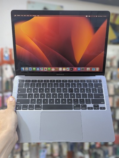 Appel MacBook air 2020 13.6 M1 8GB 256 SSD gris sidéral  NEUF SYCLE 4 AVEC BOITE