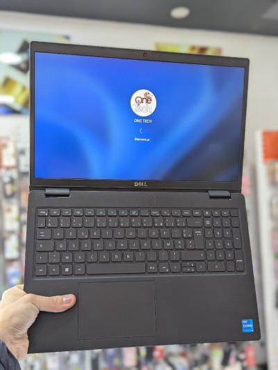 DELL latitude 3520 i5 1145G7 8GB 256 SSD FULL HD